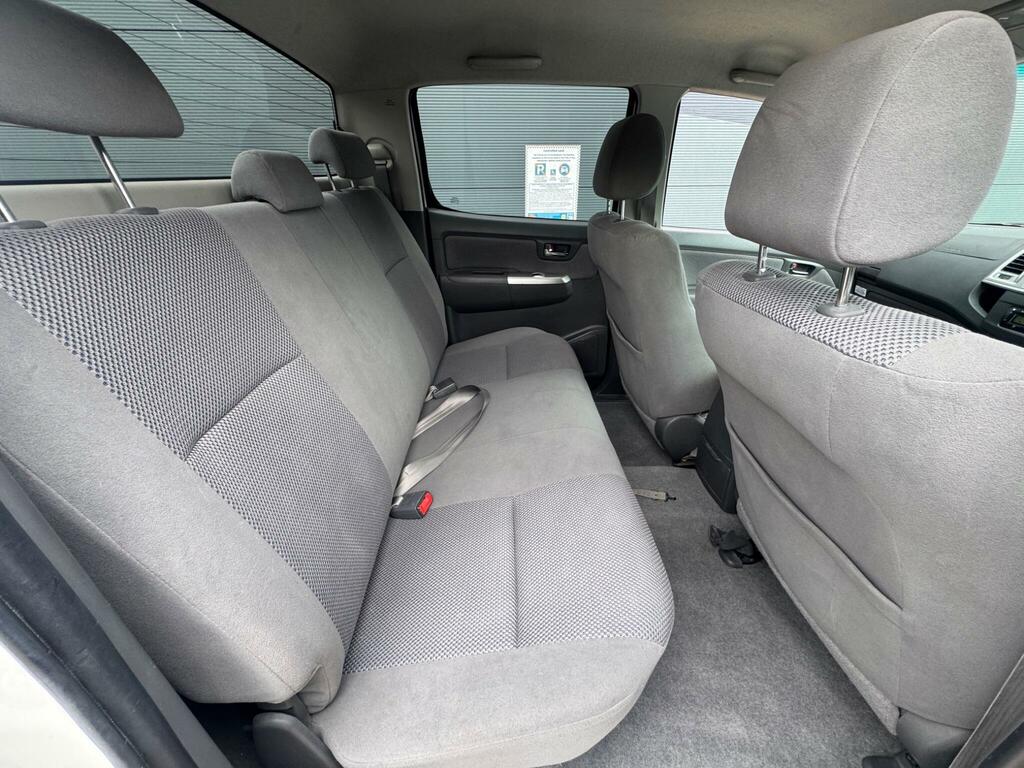 Toyota HILUX 3.0 D-4d Invincible Pickup Double Cab M Black #19