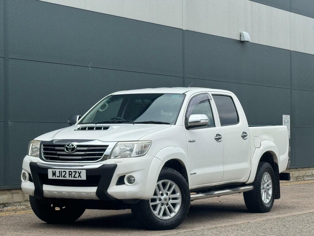 Toyota HILUX 3.0 D-4d Invincible 2012 Grey #2