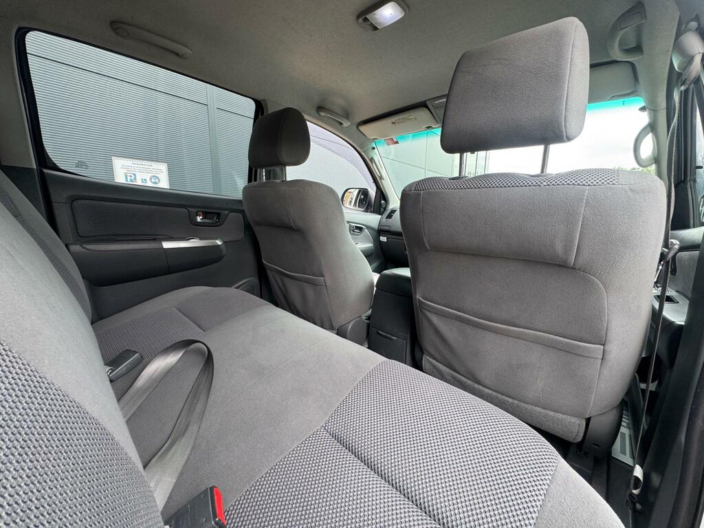 Toyota HILUX 3.0 D-4d Invincible Pickup Double Cab M Black #21