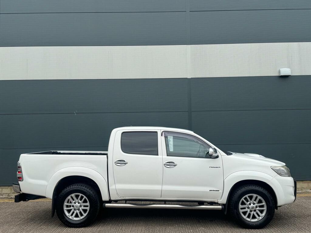 Toyota HILUX 3.0 D-4d Invincible Pickup Double Cab M Black #12