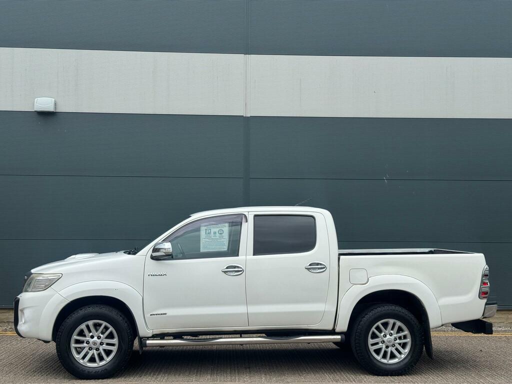 Toyota HILUX 3.0 D-4d Invincible 4Wd Euro 5 White #3