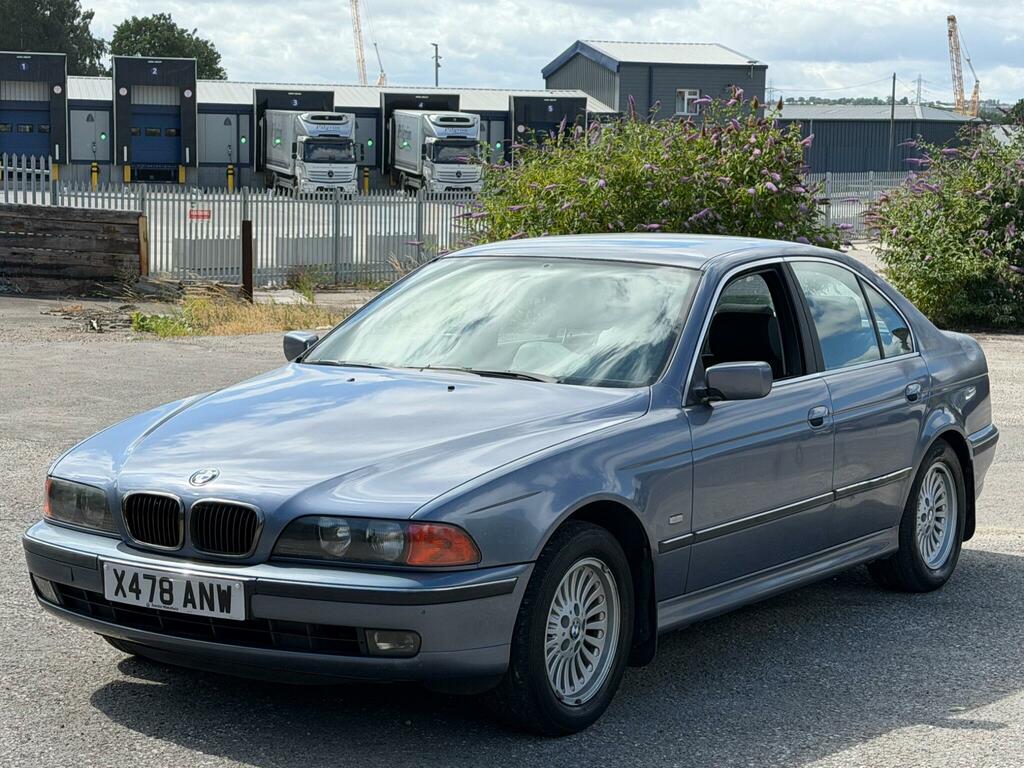 BMW 5 Series Se Blue #4