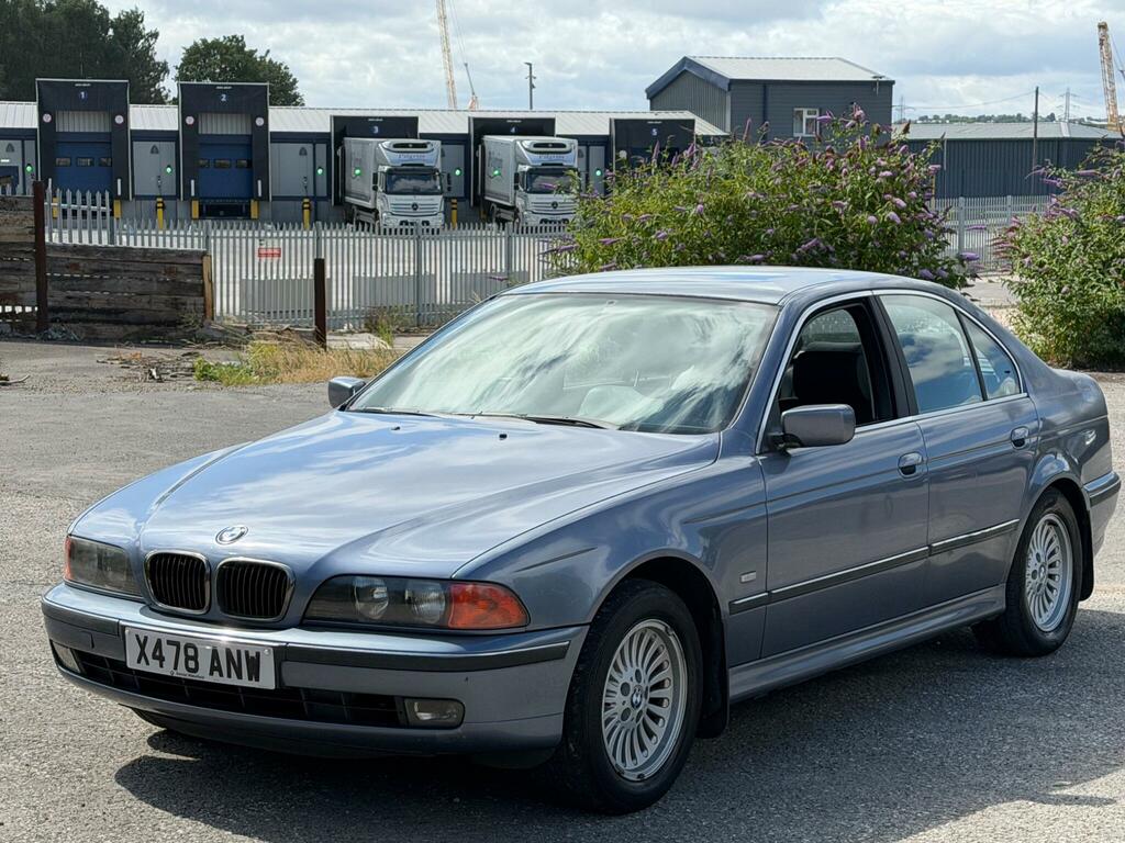 BMW 5 Series Se Blue #5