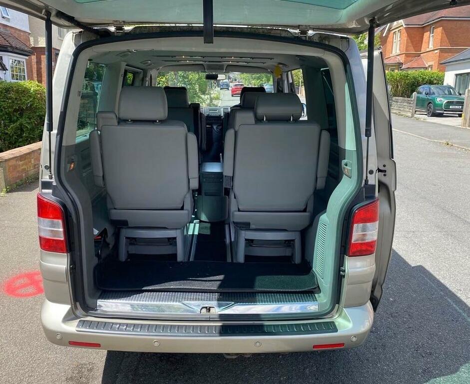 Volkswagen Caravelle 2.5 Tdi Pure Drive Executive Tiptronic Euro 4 Black #7