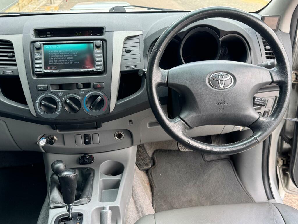 Toyota HILUX 4X4 D-4d Dc Silver #29