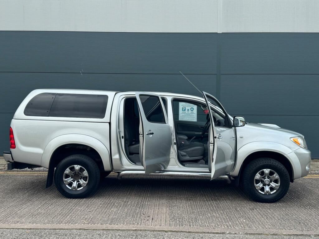 Toyota HILUX 4X4 D-4d Dc Silver #28