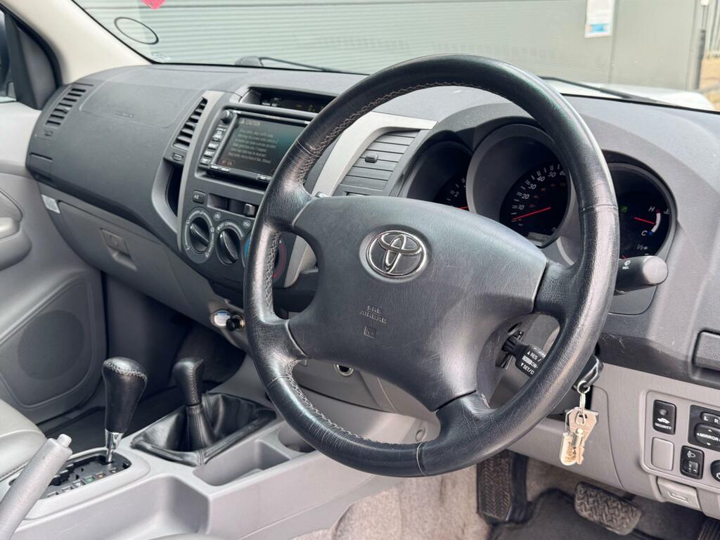Toyota HILUX 4X4 D-4d Dc Silver #31