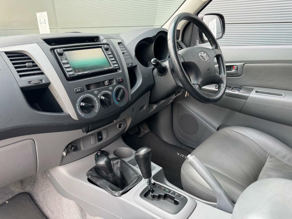 Toyota HILUX 4X4 D-4d Dc Silver #36
