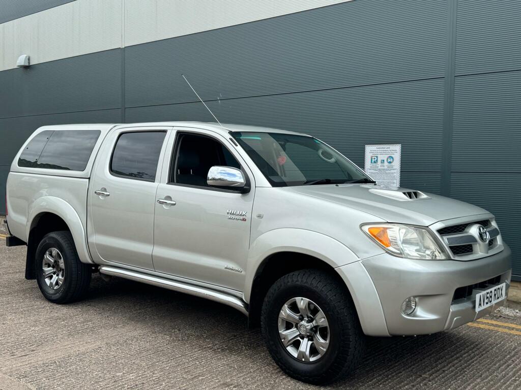 Toyota HILUX Invincible Silver #4