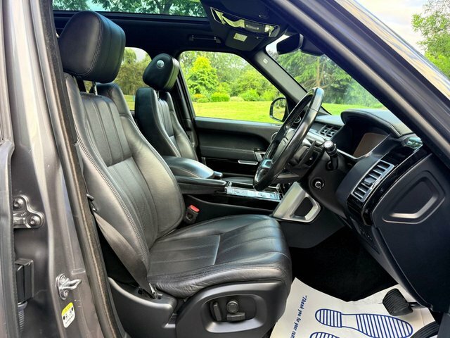Land Rover Range Rover 2018 3.0 Td V6 Voque Panoramic Roof Tv Car Play Sa Grey #6