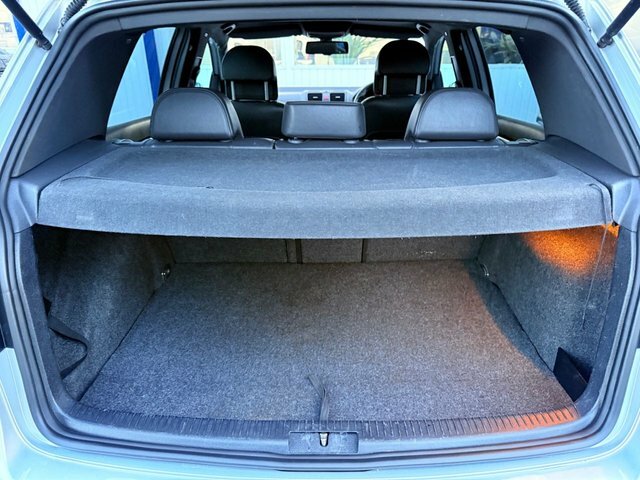 Volkswagen Golf Hatchback Black #35