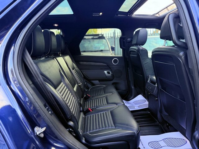 Land Rover Discovery 2019 3.0 Sd V6 Hse Black Pack Open Pan Roof Digita Blue #6