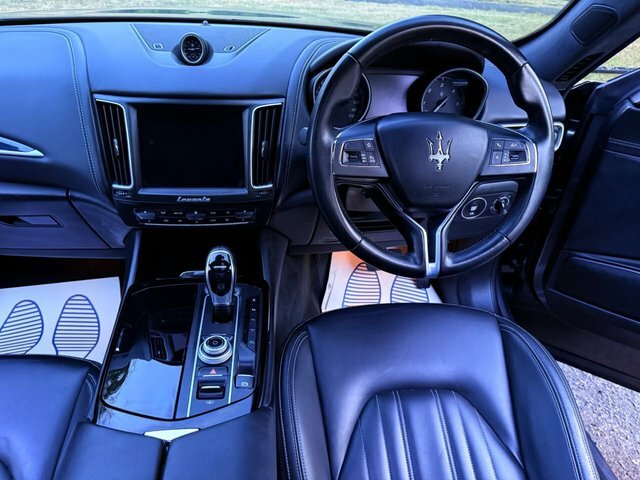 Maserati Levante V6d 5dr Auto Red #8