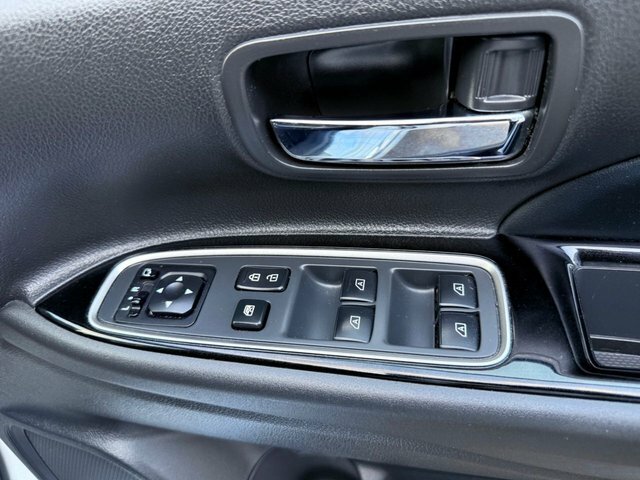Mitsubishi Outlander Hybrid #38