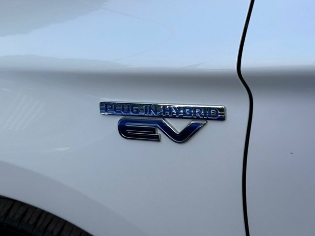 Mitsubishi Outlander Hybrid #40