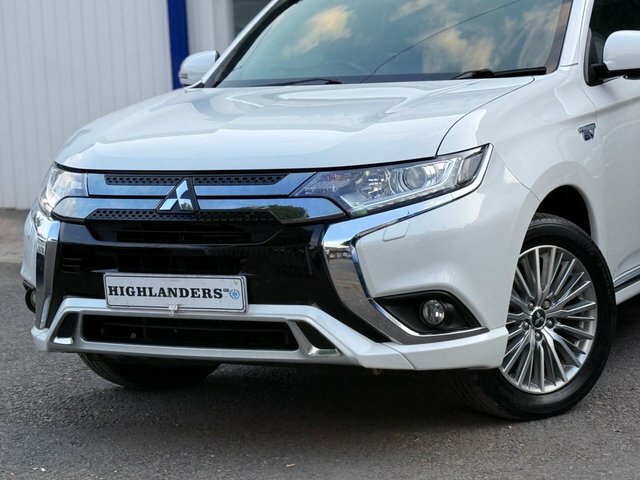 Mitsubishi Outlander Hybrid #39