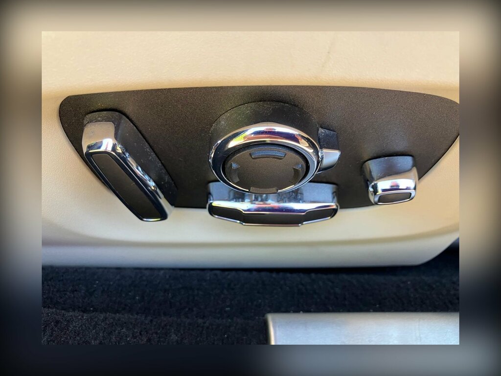 Jaguar XJ  Silver #21