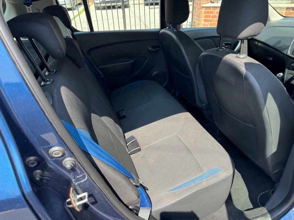 Dacia Sandero Access White #9