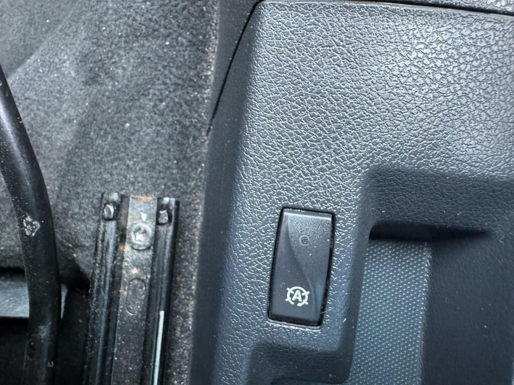 Dacia Sandero Access White #12
