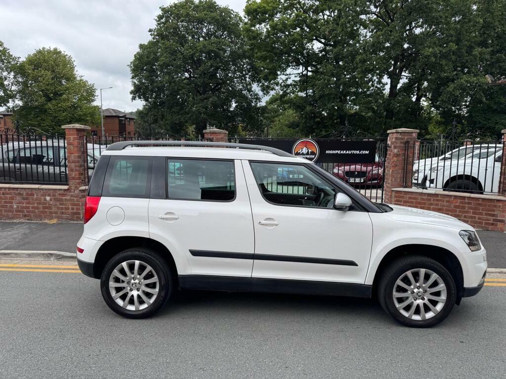 Skoda Yeti 1.2 Tsi Se Outdoor Euro 6 S S White #5