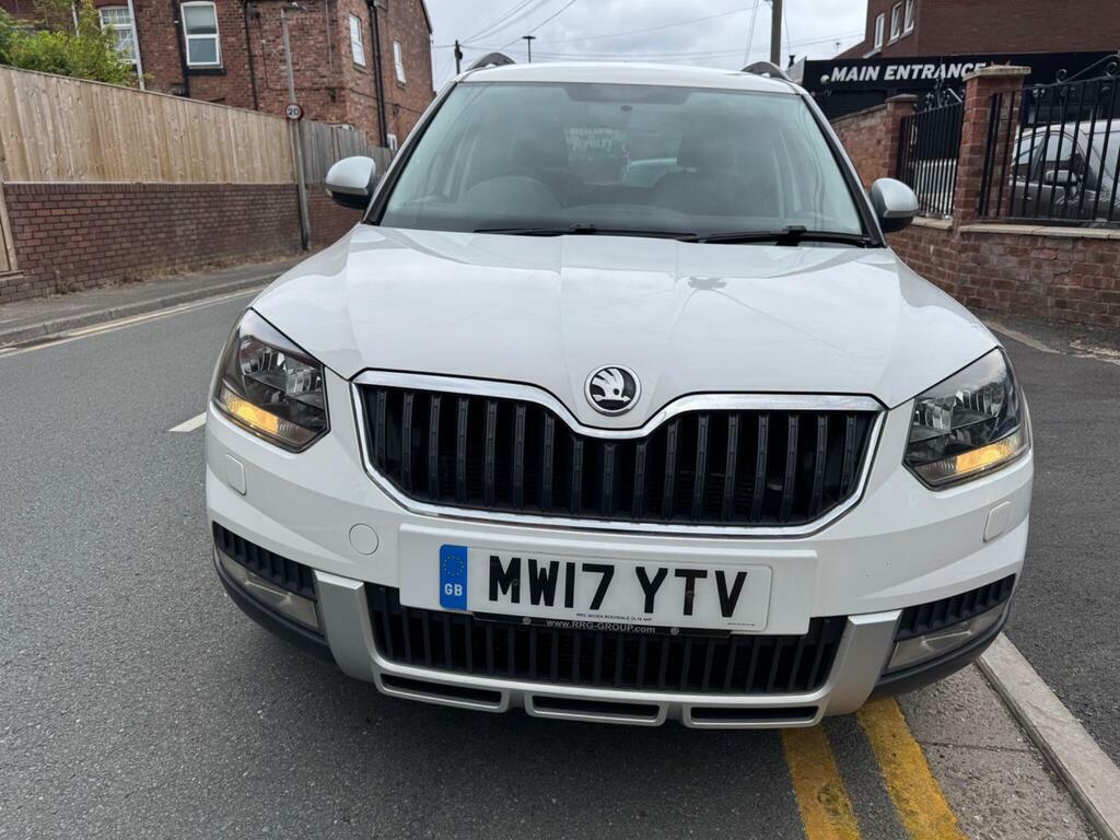 Skoda Yeti 1.2 Tsi Se Outdoor Euro 6 S S White #2