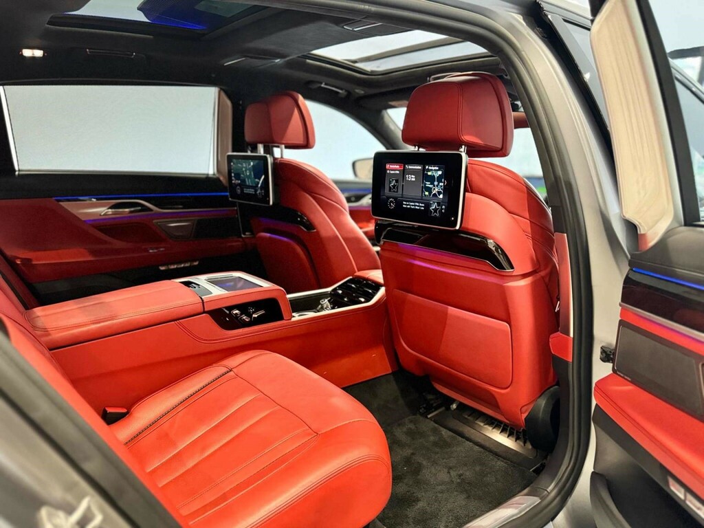 BMW 7 Series M Sport Euro 6 Ss YK18JEJ Grey #3
