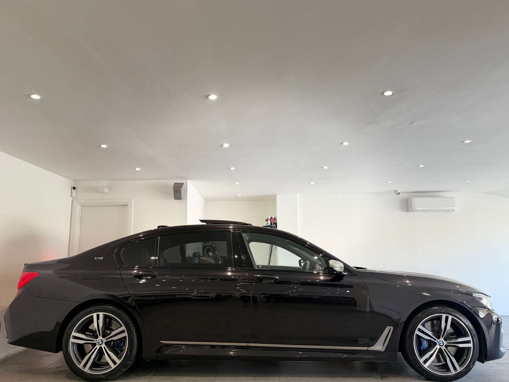 BMW 7 Series V12 Saloon Xdrive Euro 6 V12FAE Black #6