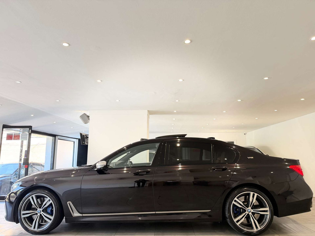 BMW 7 Series V12 Saloon Xdrive Euro 6 V12FAE Black #5