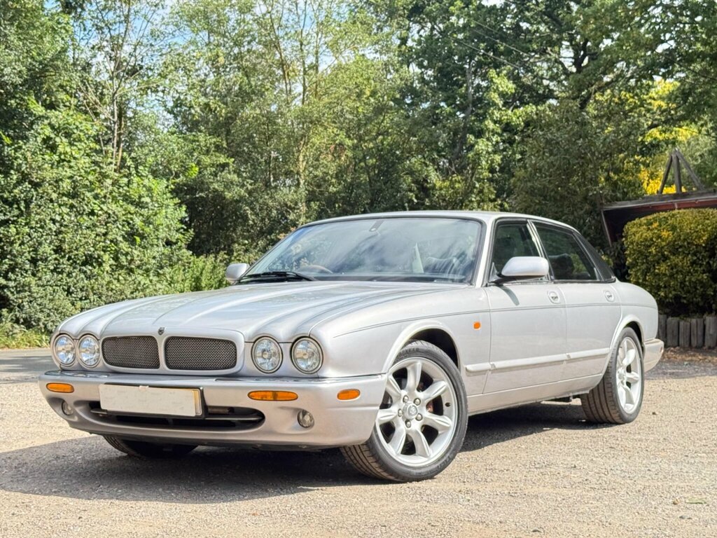 Jaguar XJ 8 Executive Red #34