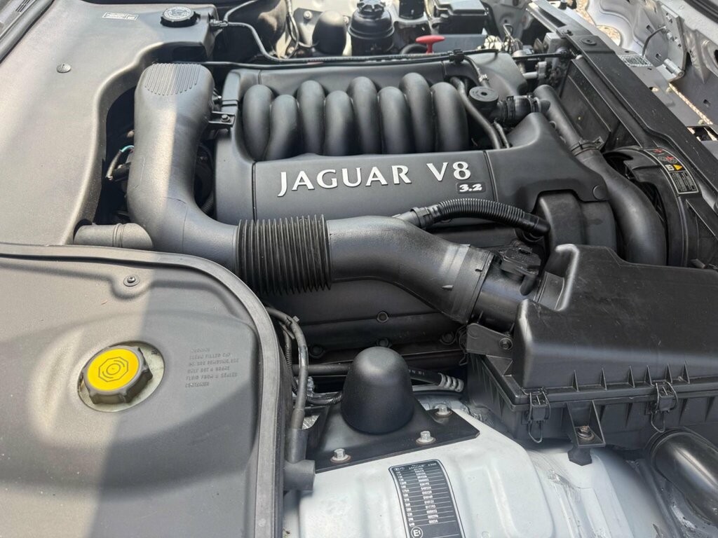 Jaguar XJ 8 Executive Red #39