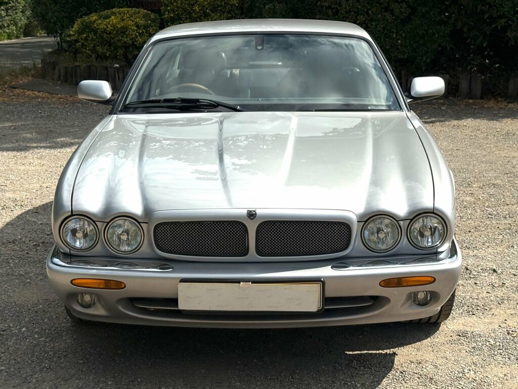Jaguar XJ 8 Executive Red #35