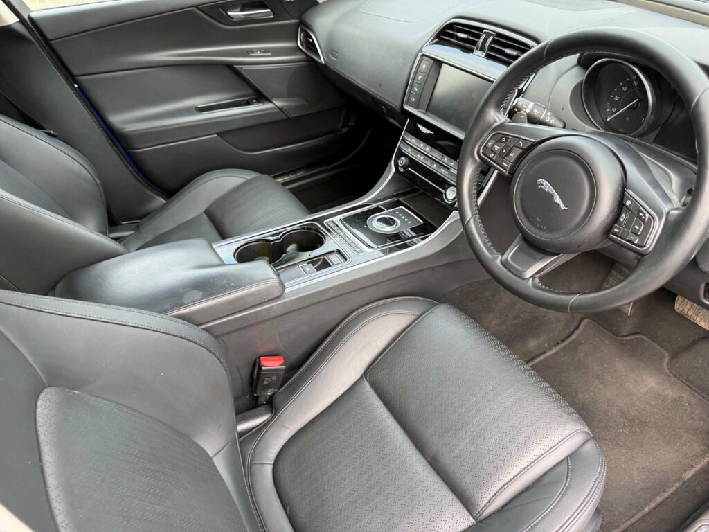 Jaguar XE 2.0D Portfolio Euro 6 Ss Blue #2