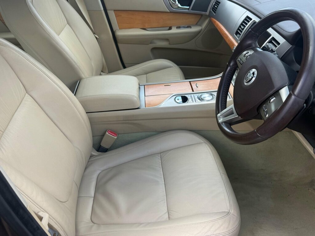 Jaguar XF Grey #32