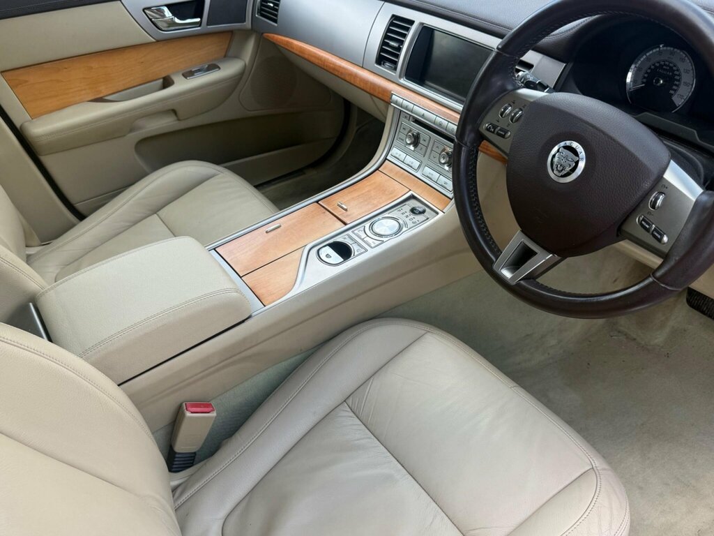 Jaguar XF Grey #29