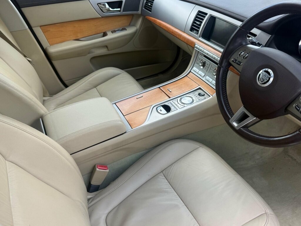 Jaguar XF Grey #30