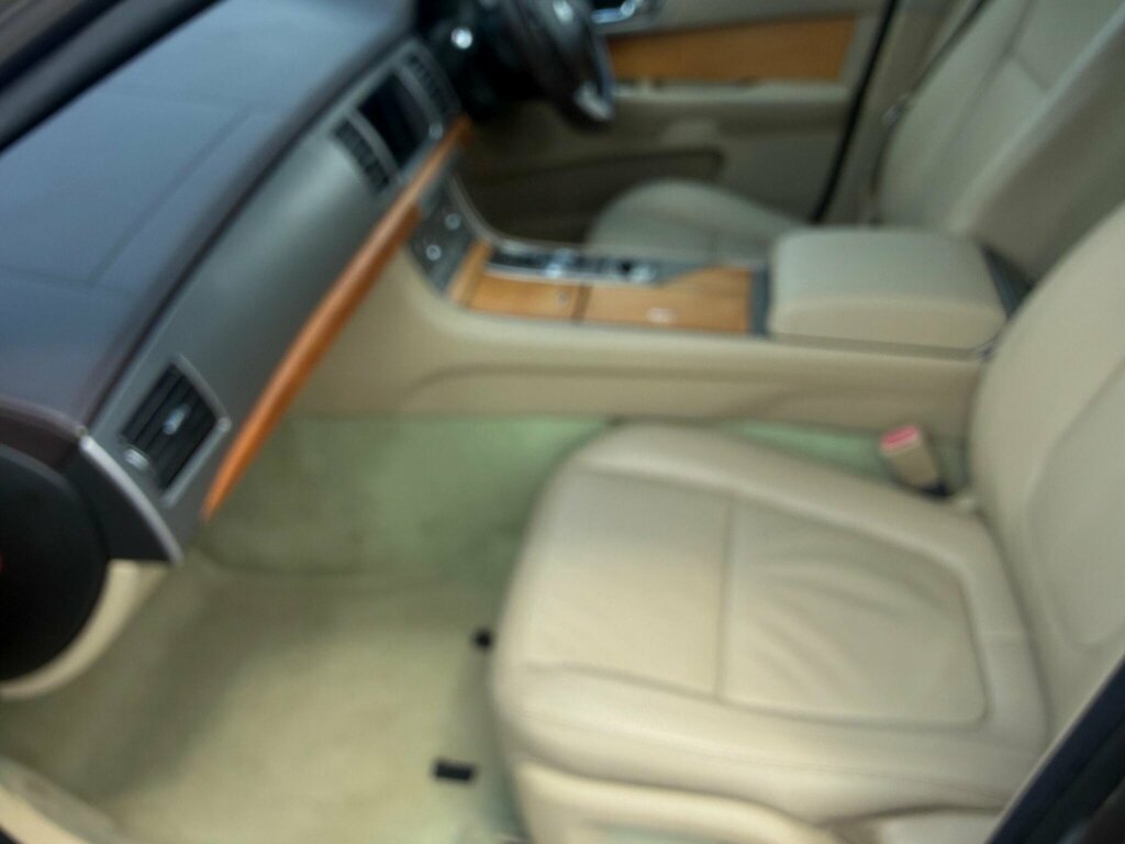 Jaguar XF Grey #68