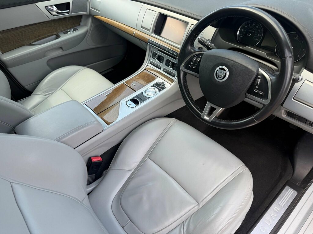 Jaguar XF 2.2D Premium Luxury Euro 5 Ss Silver #2