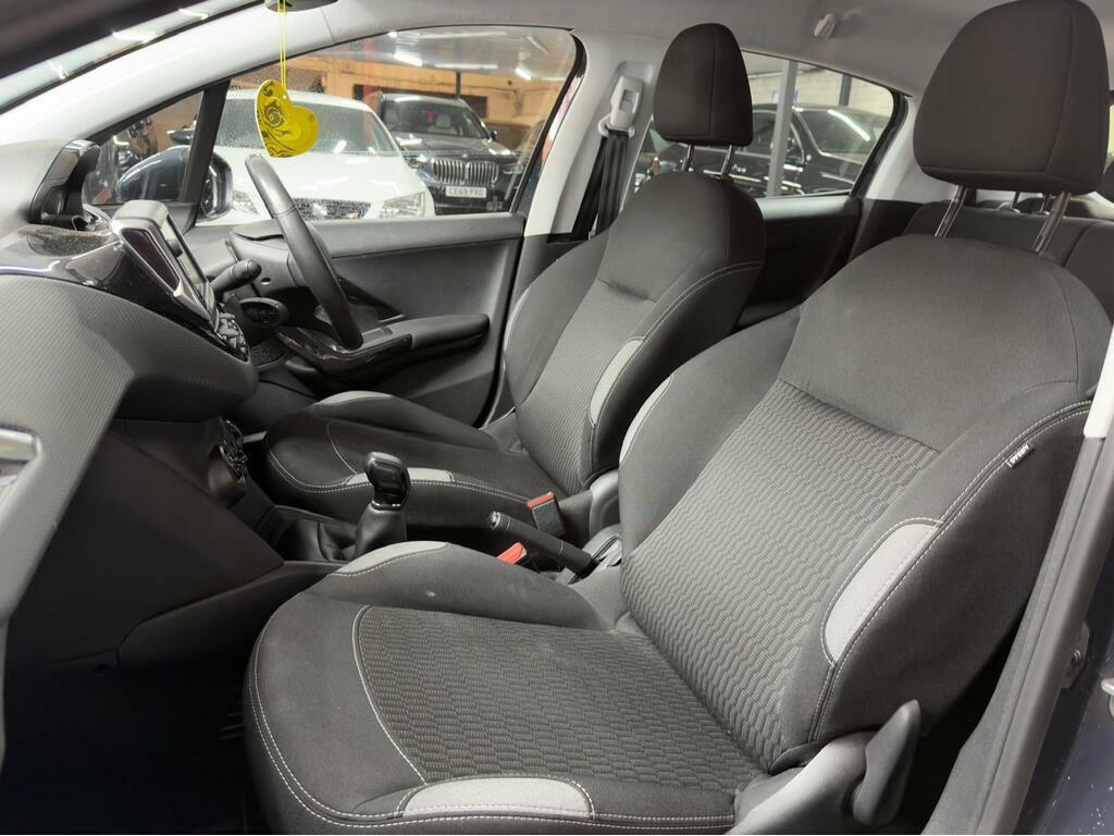 Peugeot 208 1.2 Puretech Xs White 82 Bhp Orange #16