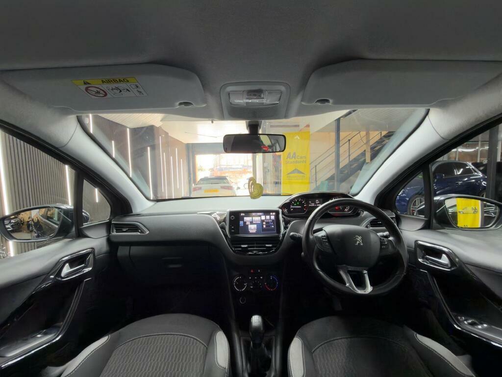Peugeot 208 1.2 Puretech Xs White 82 Bhp Orange #15