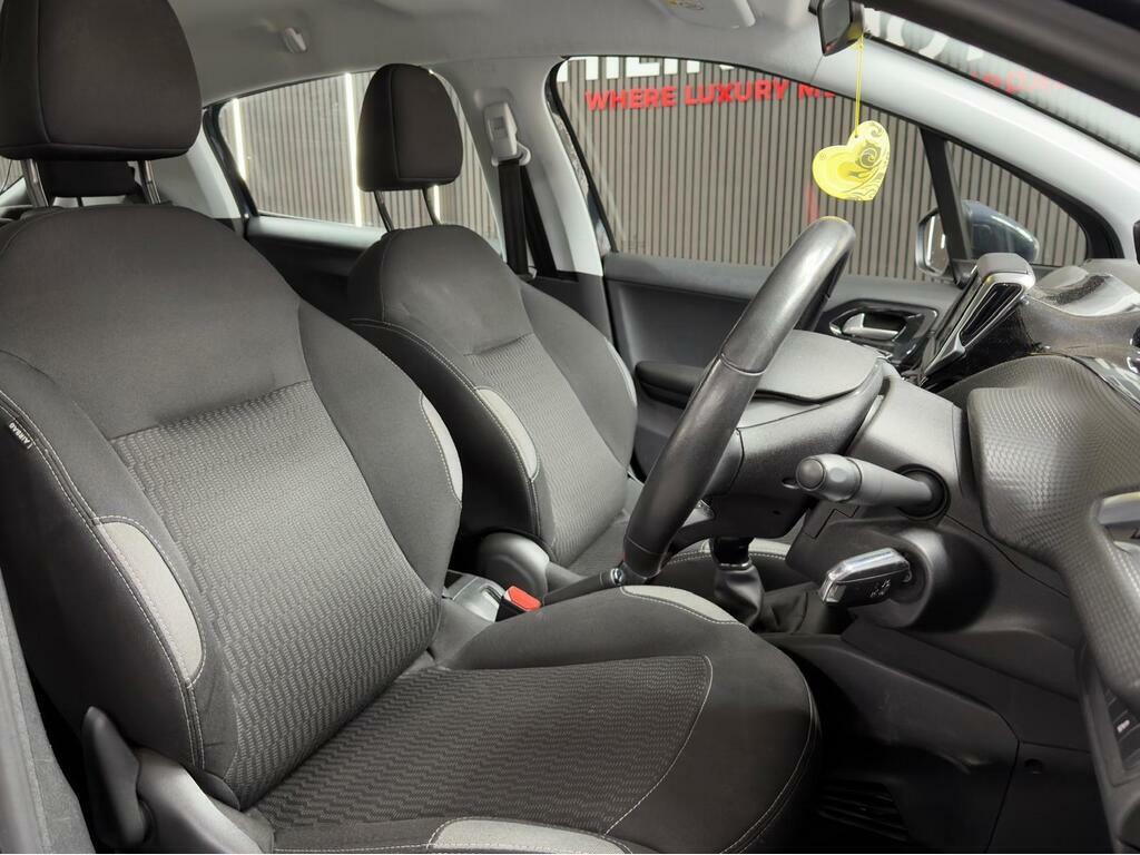 Peugeot 208 1.2 Puretech Xs White 82 Bhp Orange #12