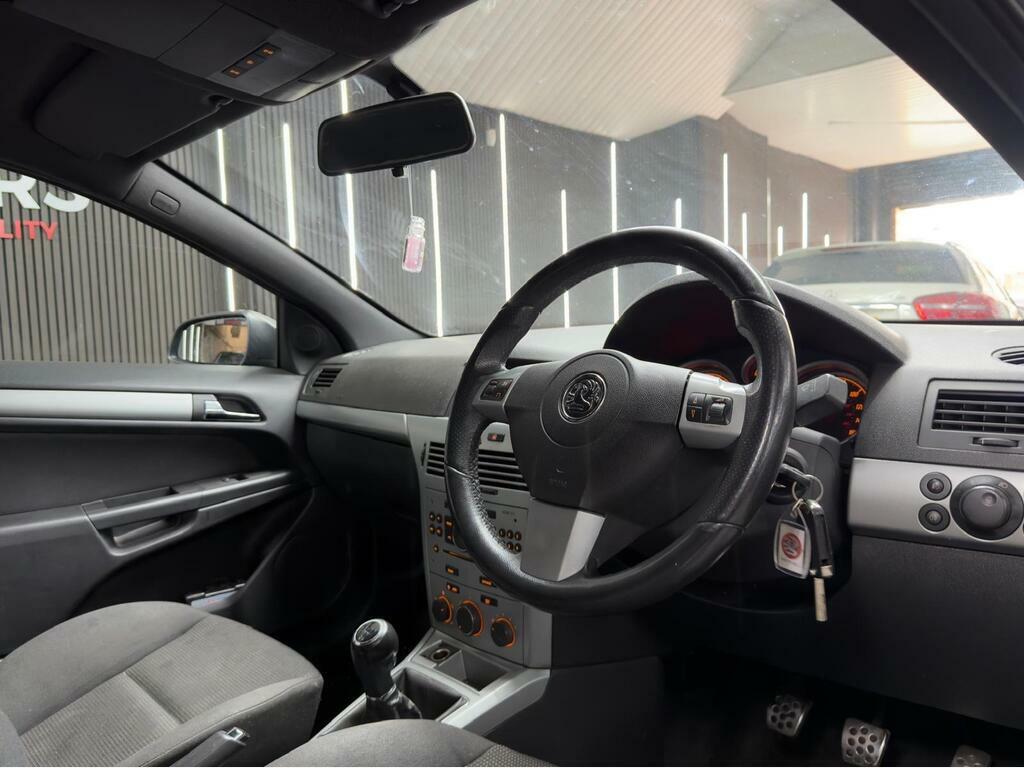 Vauxhall Astra 1.6I 16V Club Estate  #8