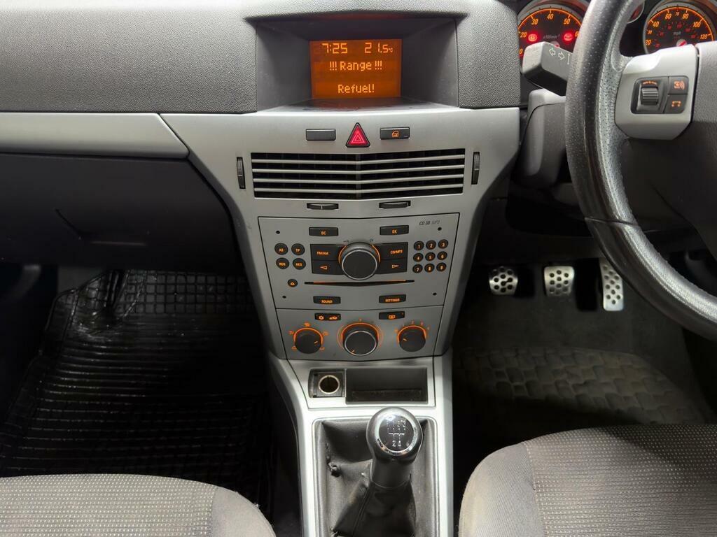 Vauxhall Astra 1.6I 16V Club Estate  #12