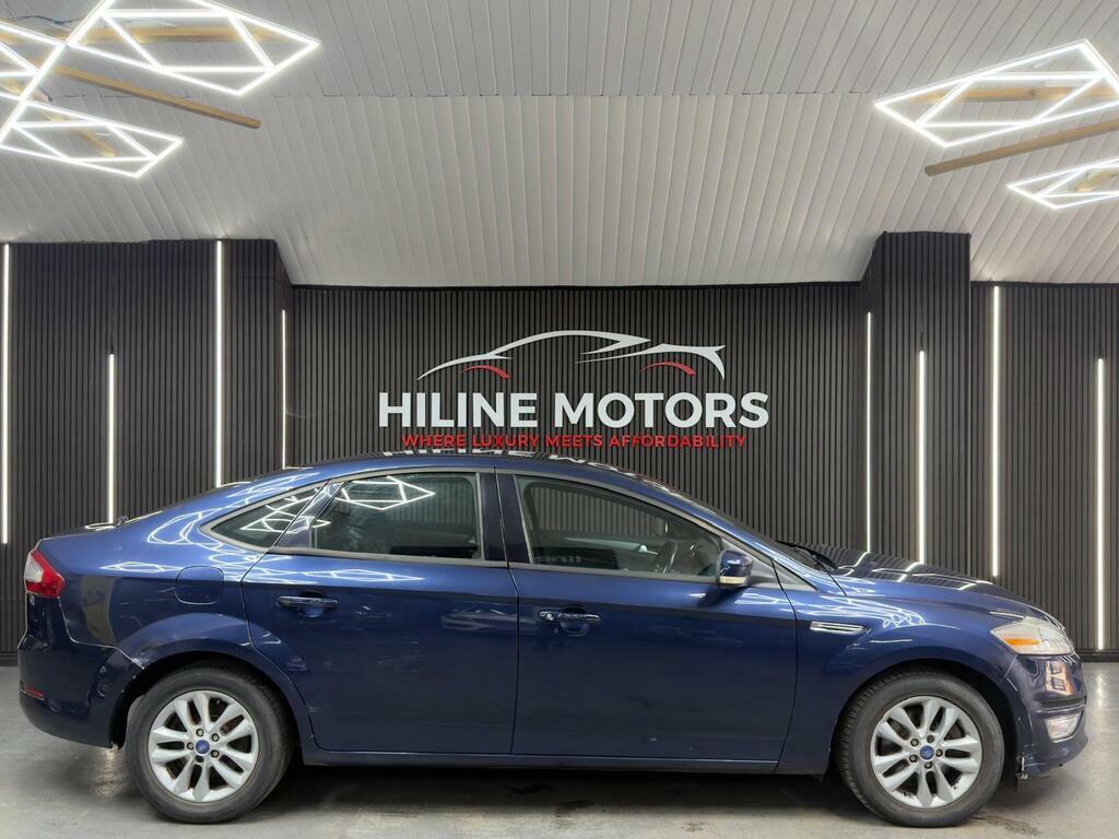 Ford Mondeo Hatchback Silver #7