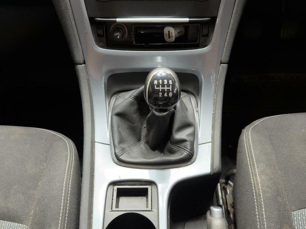 Ford Mondeo Hatchback Silver #14