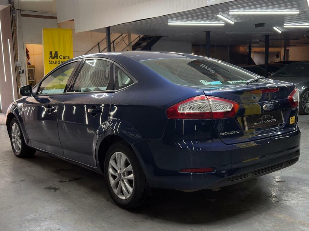 Ford Mondeo Hatchback Silver #4