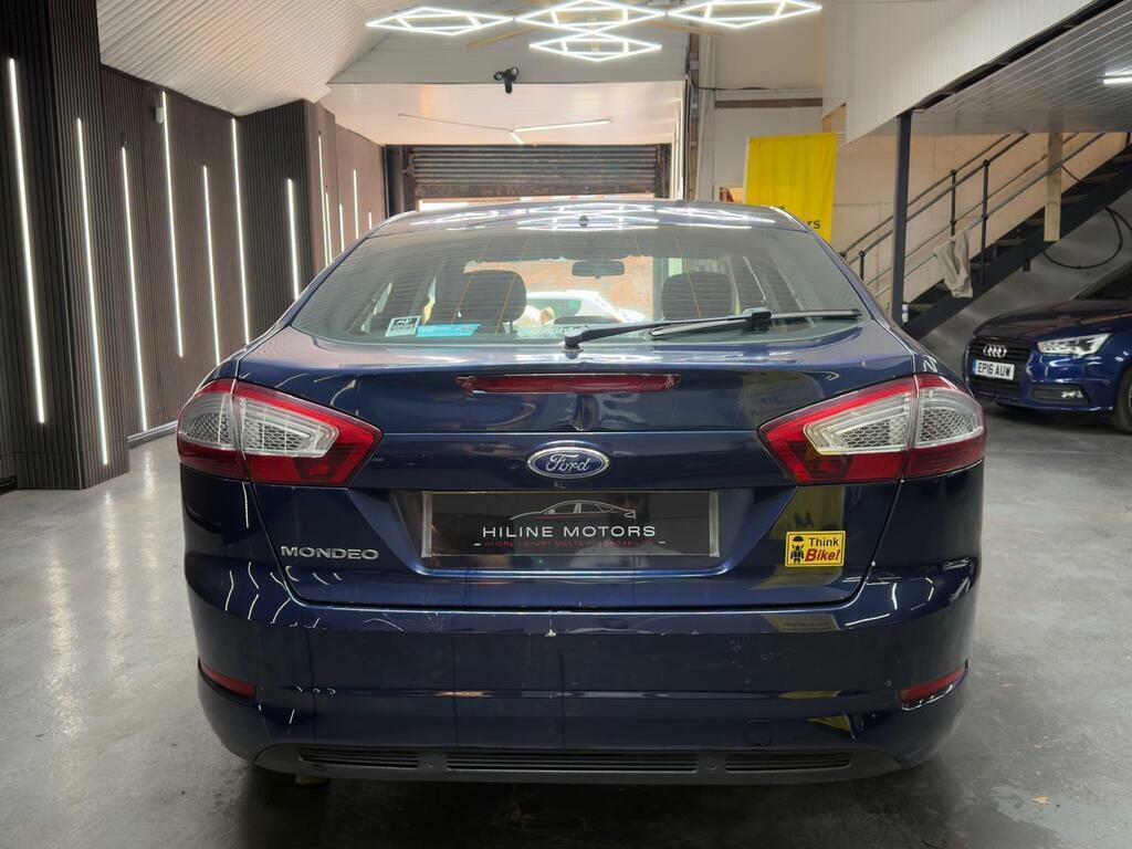 Ford Mondeo Hatchback Silver #5