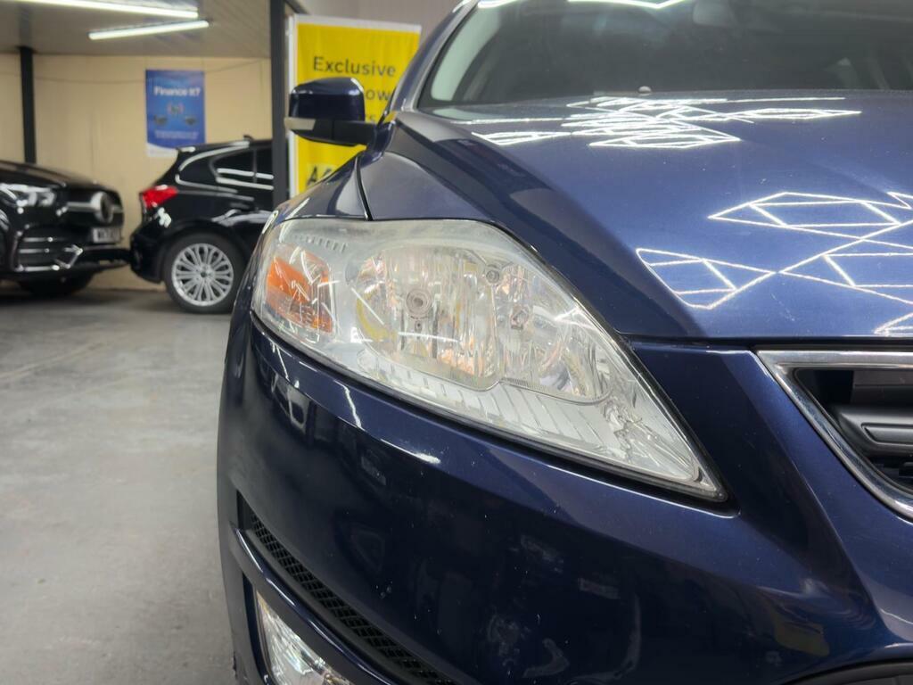Ford Mondeo Hatchback Silver #24