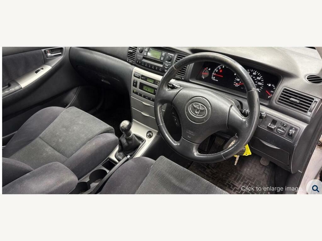 Toyota Corolla 1.6 Vvt-i T Spirit Silver #2