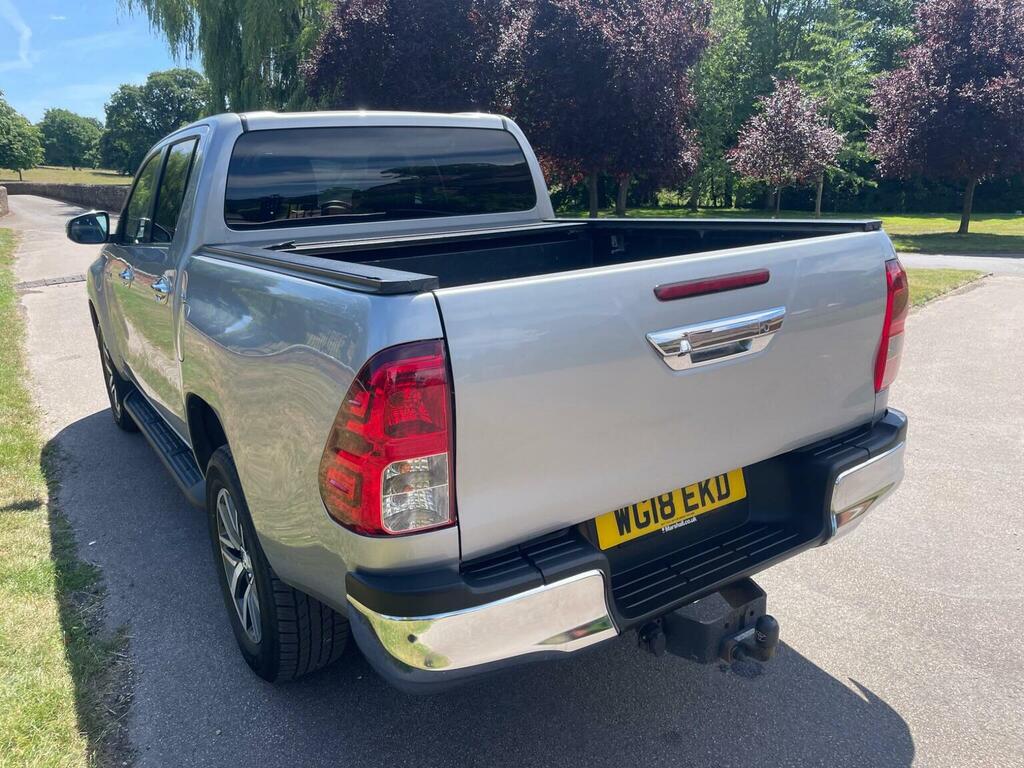 Toyota HILUX 2.4 D-4d Invincible 4Wd Euro 6 Ss Tss Silver #6