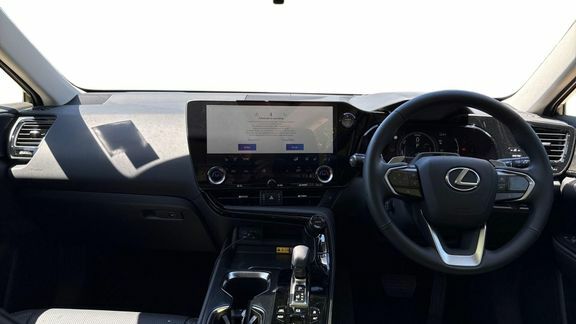 Lexus NX Nx450h Takumi EF26LVT Silver #6